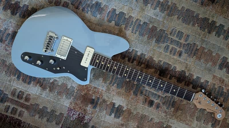 Reverend Double Agent W – Metallic Silver Freeze with transparent grey pickguard