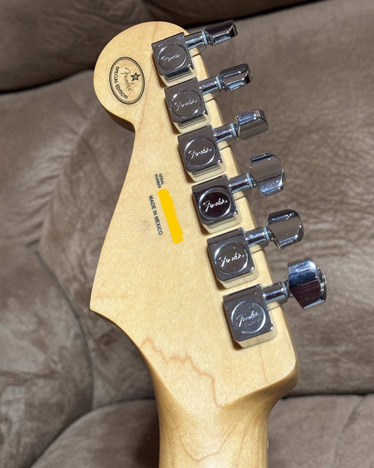 XMAS SALE | Limited Edition Fender Player Stratocaster, Maple Strat | Shell Pink