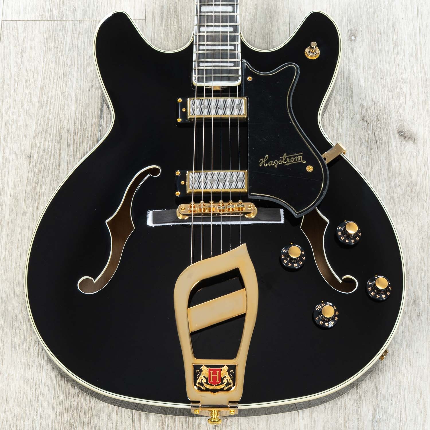 Hagstrom ’67 Viking II Hollow-Body Guitar, Resinator Fretboard, Black Gloss