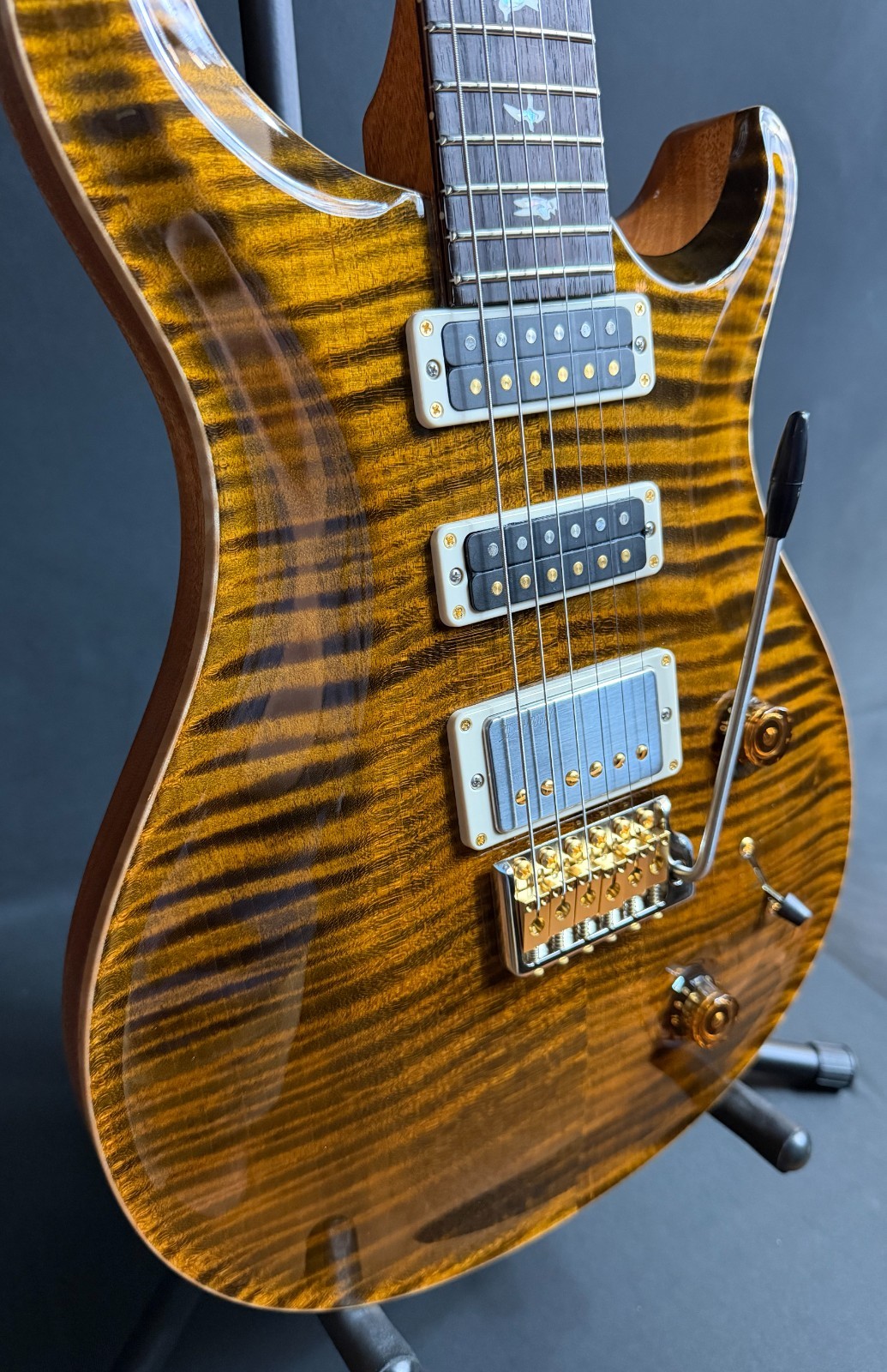 PRS Studio 22 10-Top Flamed Maple Electric Guitar Tiger Eye Finish w/ Case