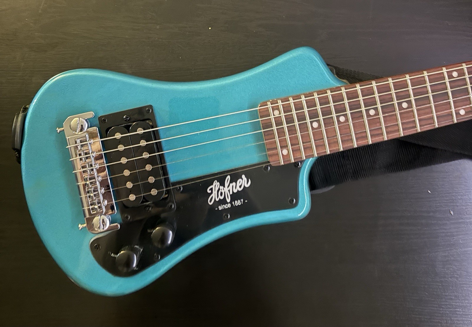 HOFNER CONTEMPORY HCT-SH-BL SHORTY TRAVEL Electric Guitar BLUE with Gig Bag