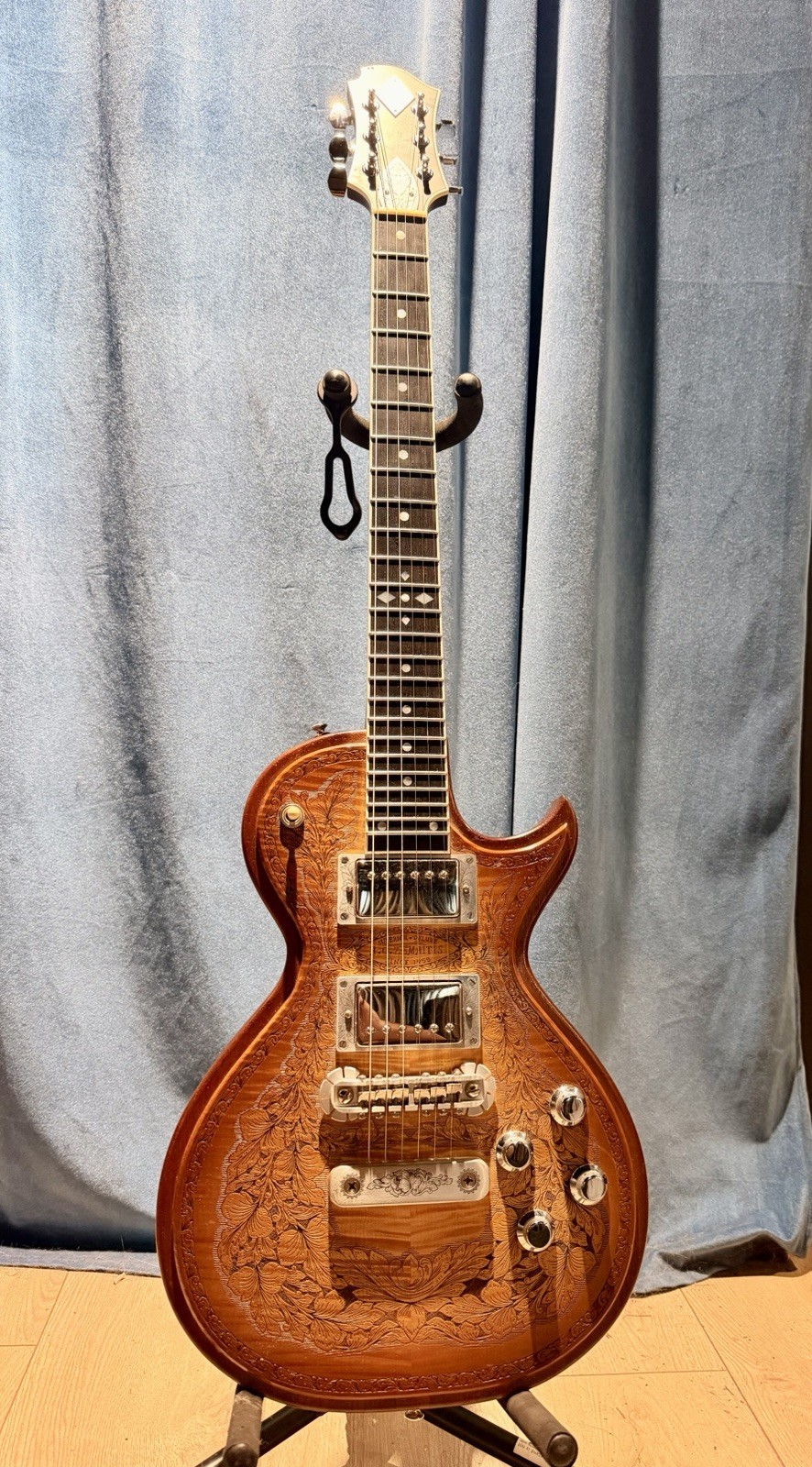 Zemaitis CS24SU Wood Leaf A.C. Series 6-String Maple Solid, Case+COA