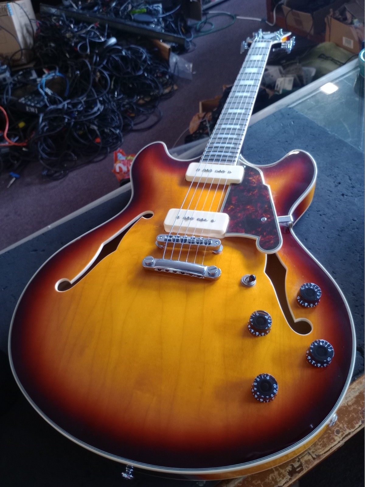 D’Angelico DAPDCVSBCSCB9EX Premier DC Boardwalk (P90s) Semi-Hollow *** FREE SHIP