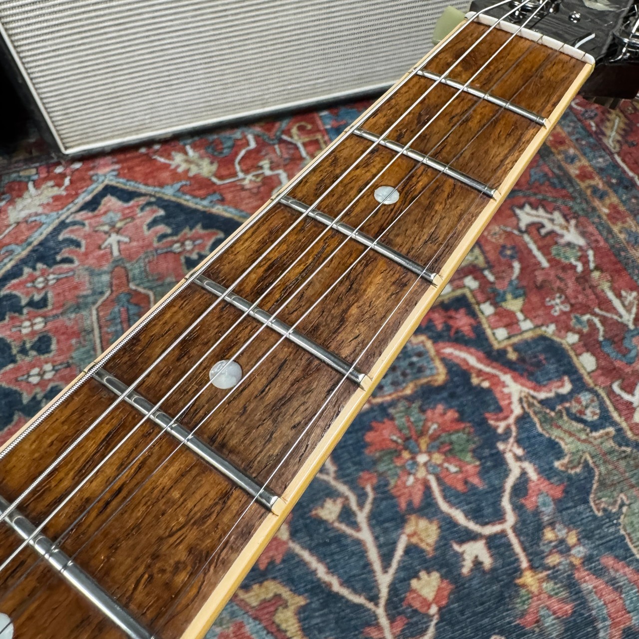 *Video* Gibson Custom Shop ES-339 Semi Hollowbody Cherry – 2009