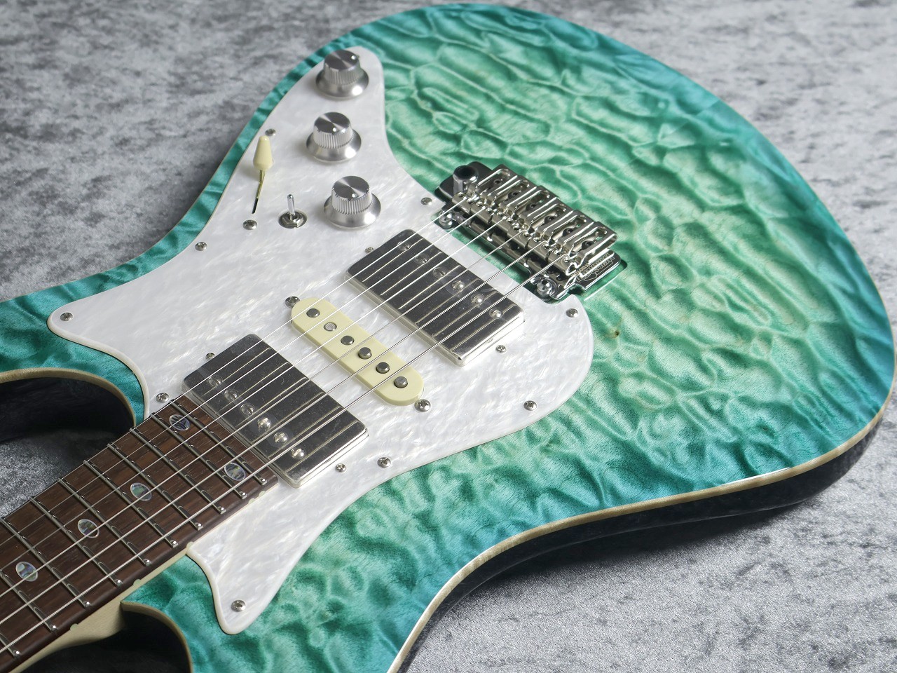 FREEDOM CUSTOM GUITAR RESEARCH Showcase Limited Hydra 24F Quilt Top Alder Body M