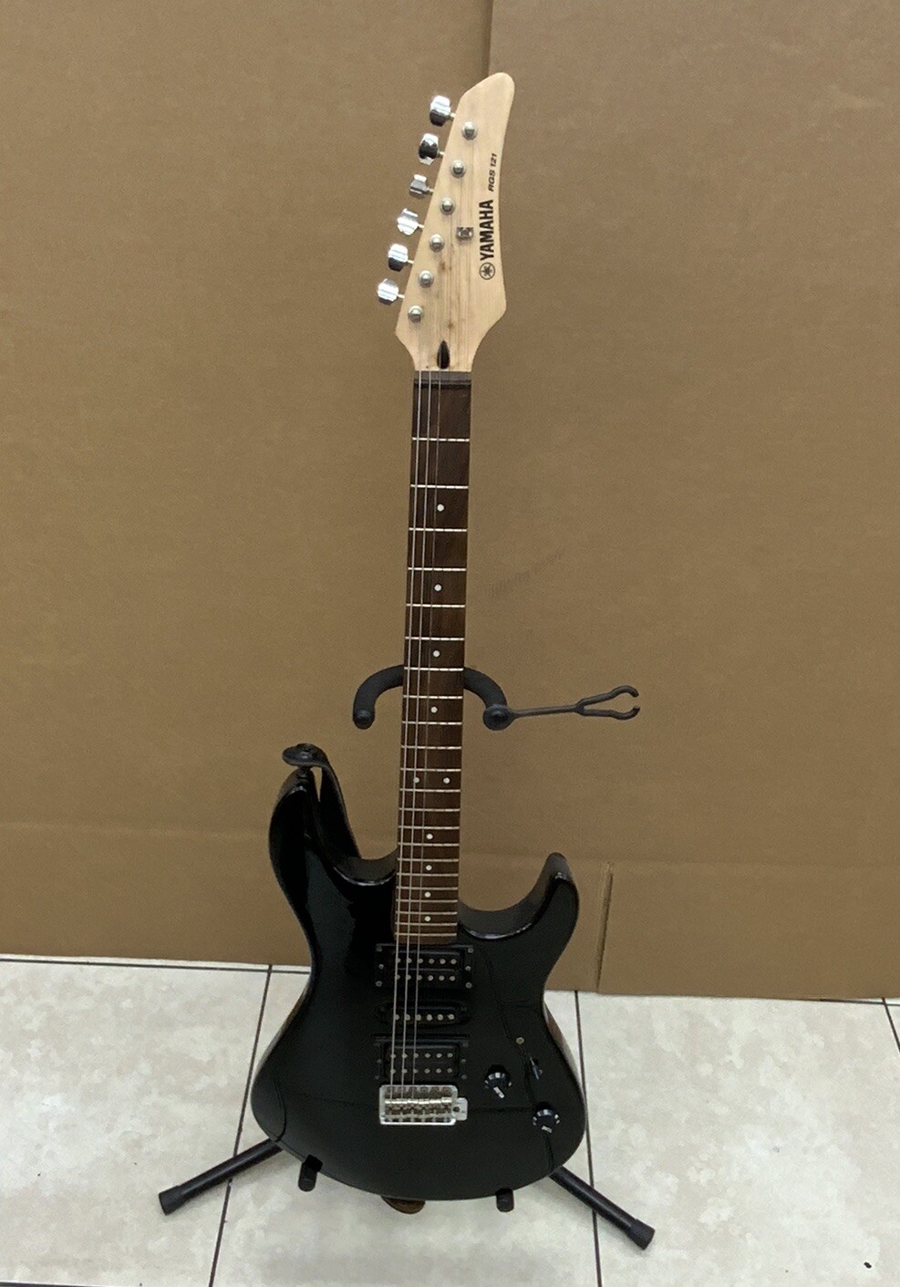 Yamaha RGS-121 Electric Guitar BLACK