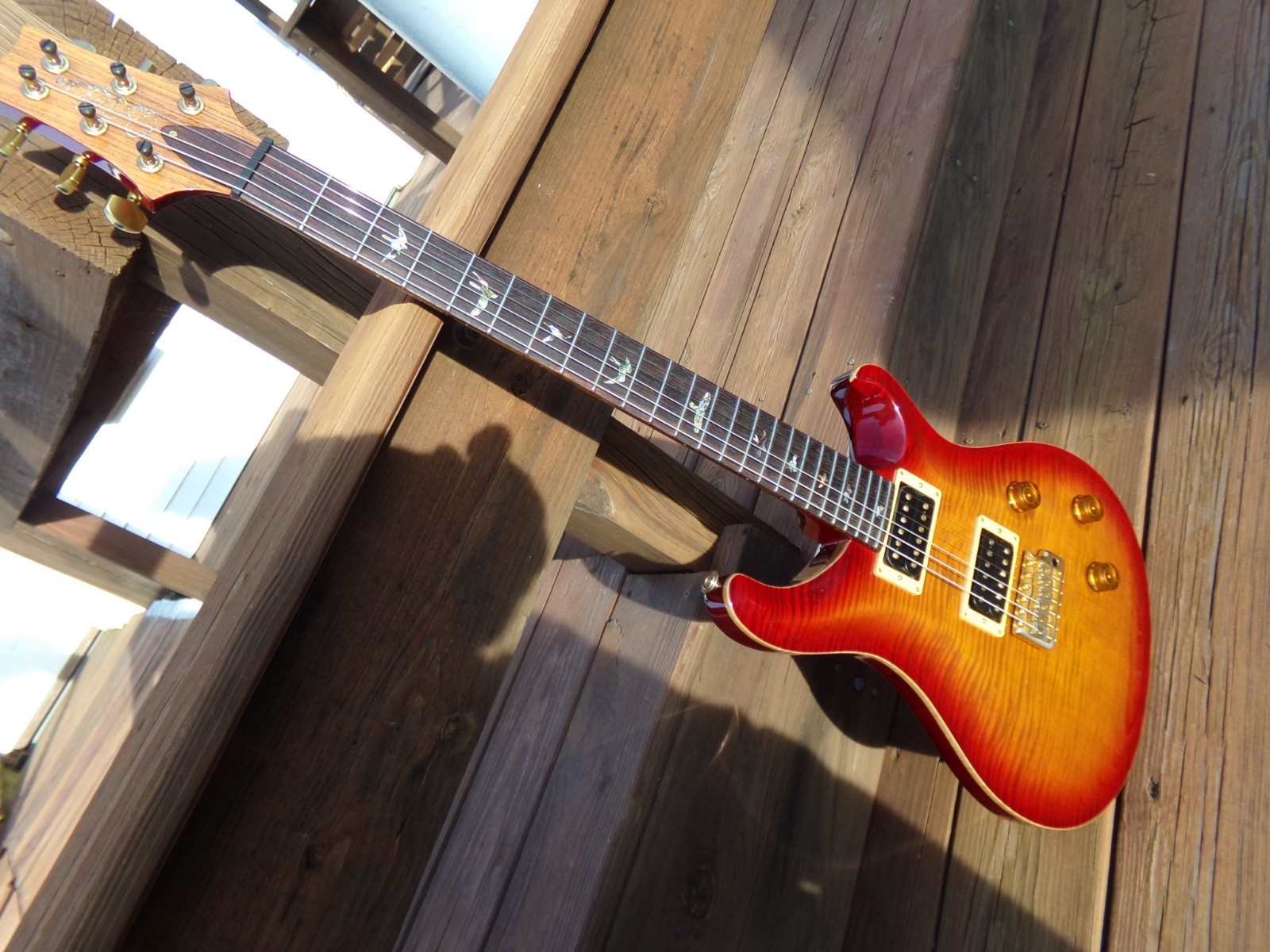 1999 PRS Custom 24 Artist model – Cherry Sunburst highly flamed curly maple top
