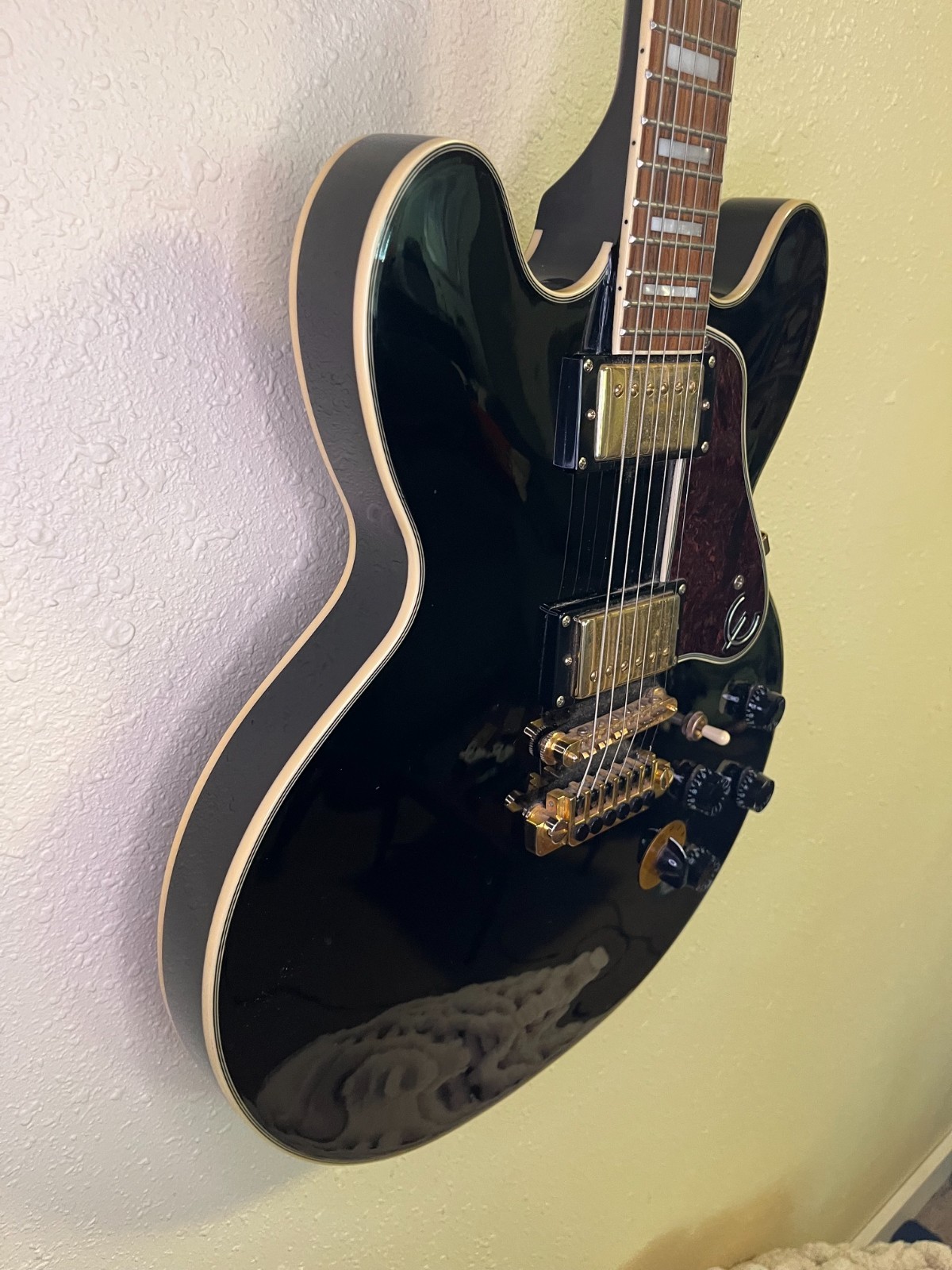 Epiphone BB King Lucille 1996 – 2009 – Ebony W/ Hard Case