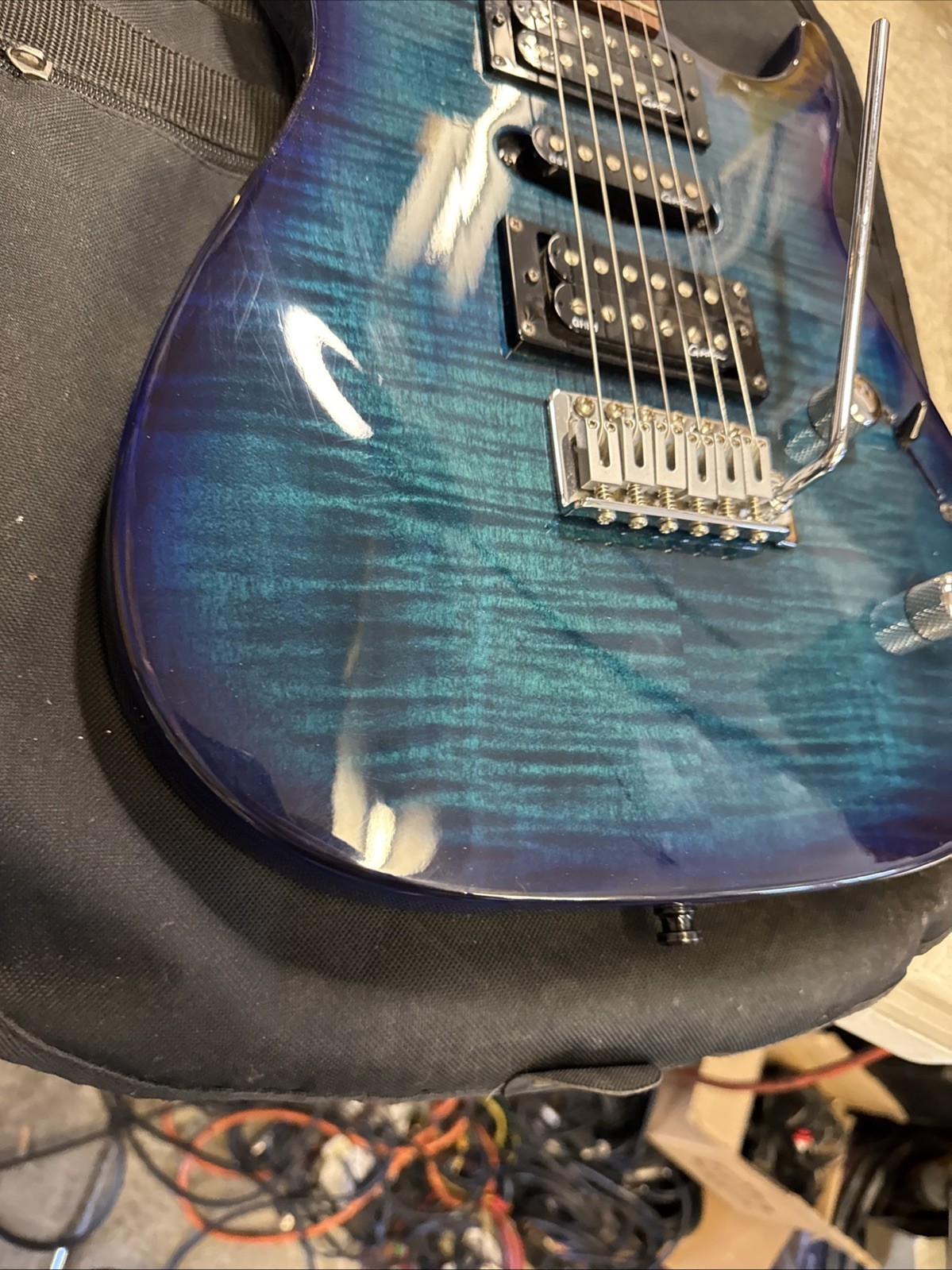 Godin Freeway Classic Electric Guitar Blue Flame Top USA & Canada HSH Nice!