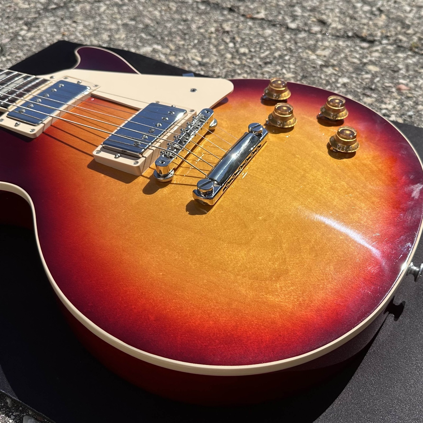 Gibson Les Paul Standard 50s Plain Top, Tobacco Burst, Hard Shell Case