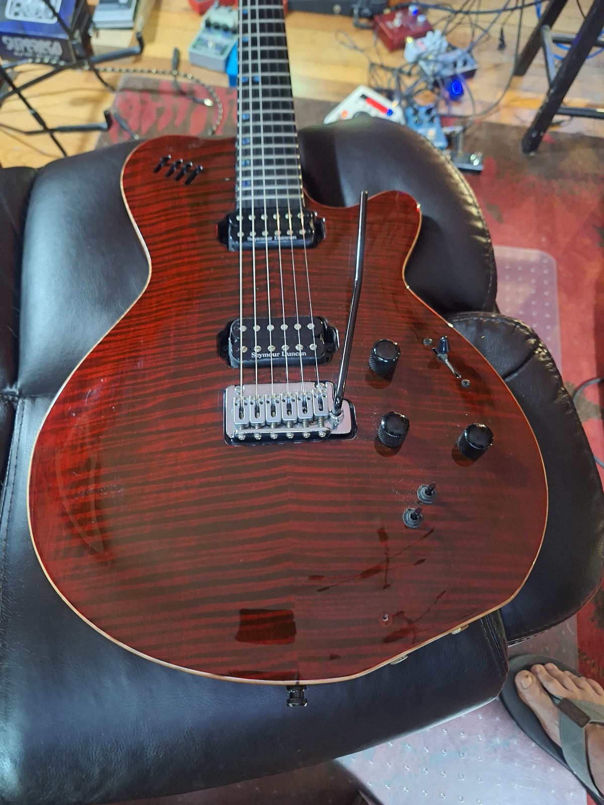 Godin LGXT Flamed Maple Top HH with Tremolo