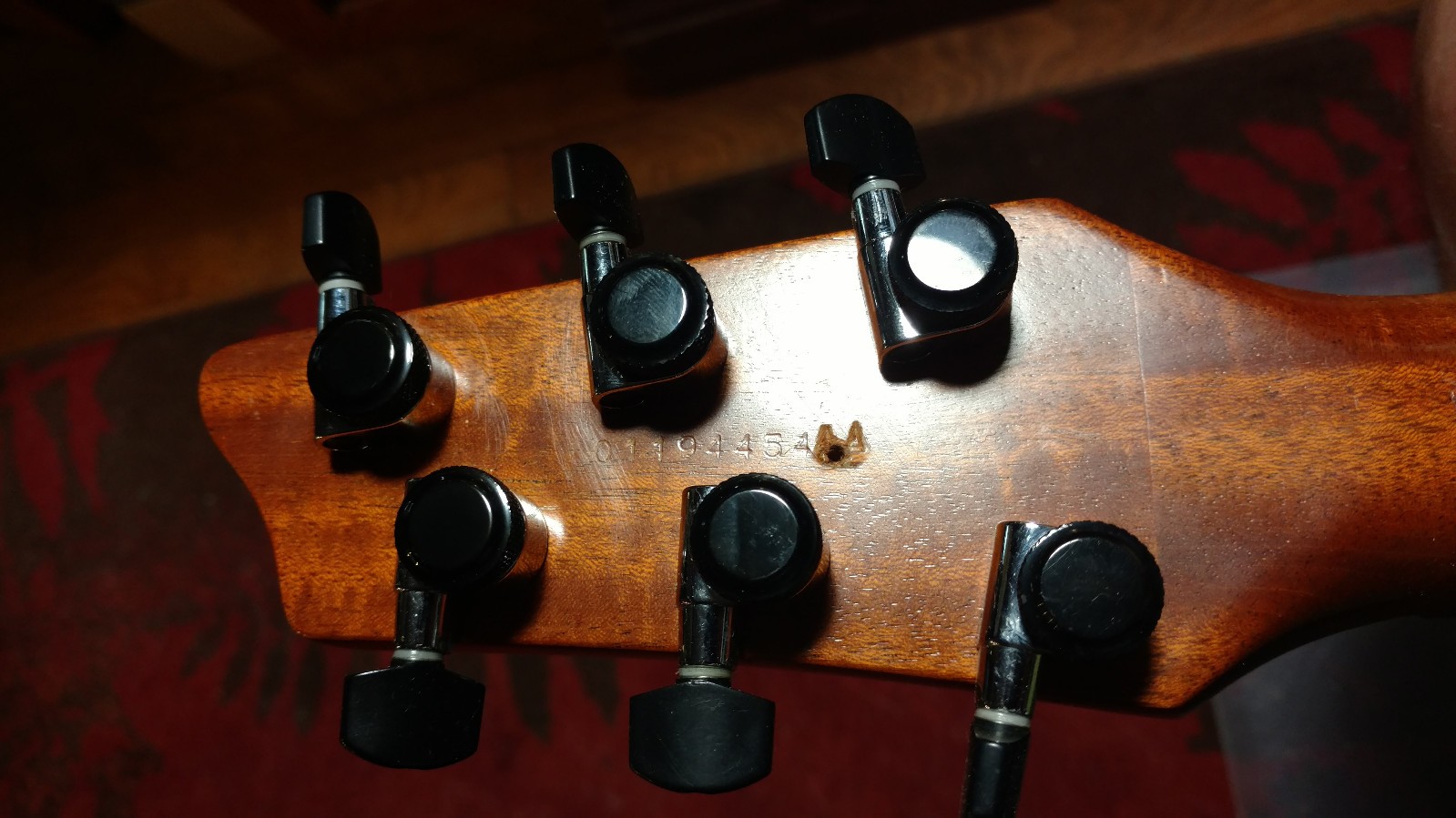 Godin LGXT Flamed Maple Top HH with Tremolo