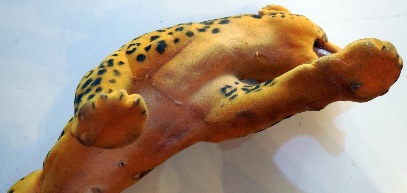 VINTAGE LARGE 19″ FIGURE FLOCKED JAGUAR LEOPARD 1960s toy figurines