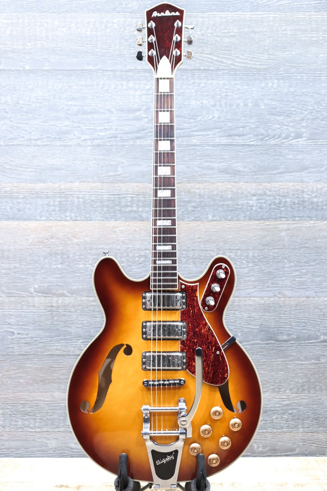 Eastwood Airline H78 Honeyburst Gold Foil Pickups Semi-Hollow El. Guitar w/Case