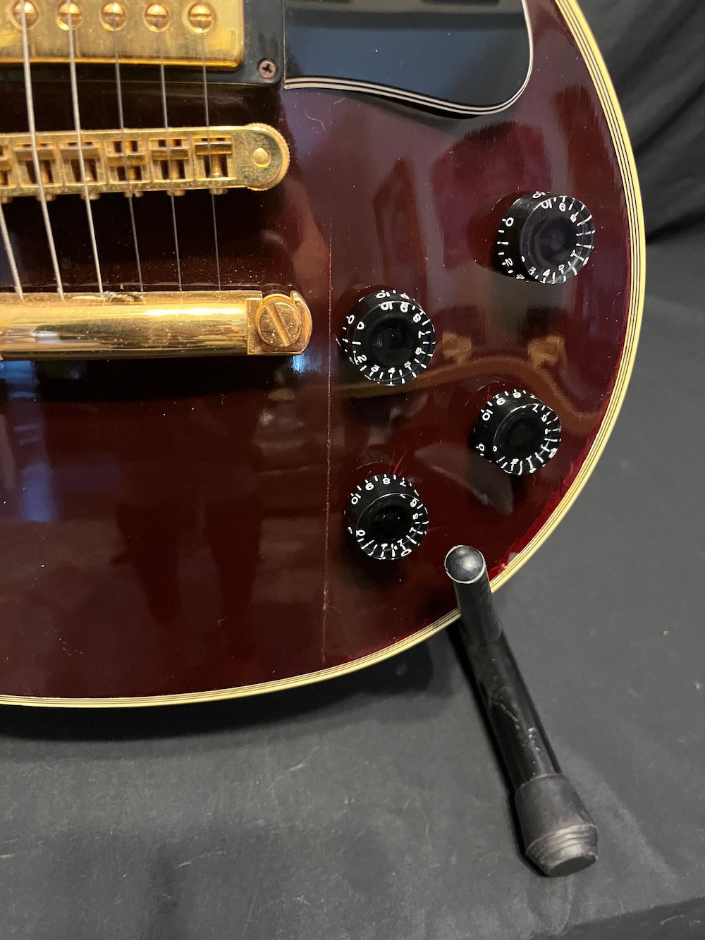 1983 Vintage Gibson Les Paul Custom in Wine Red W/Case