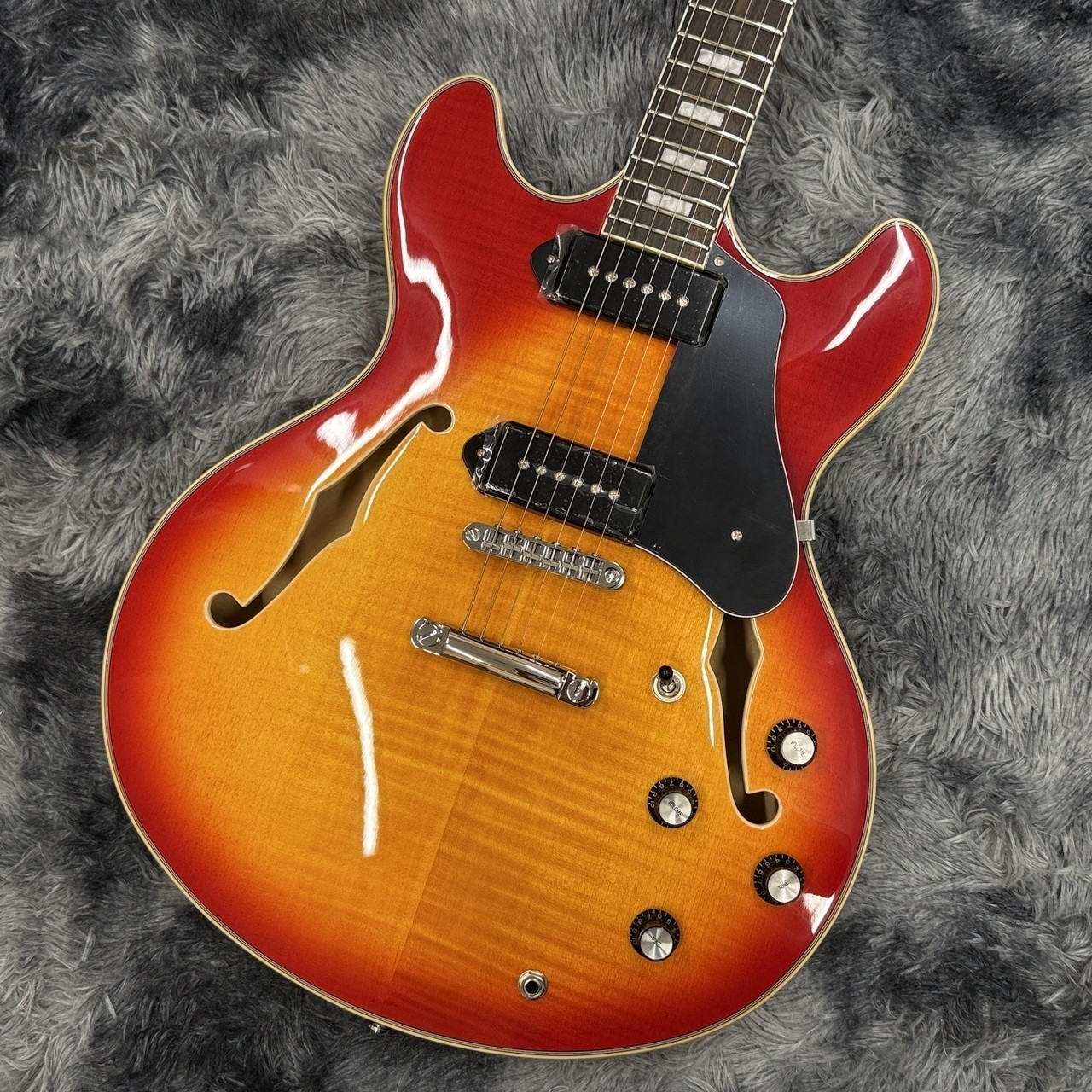 Sire H7V Cherry Sunburst 4.07kg (Supervised by Larry Carlton)