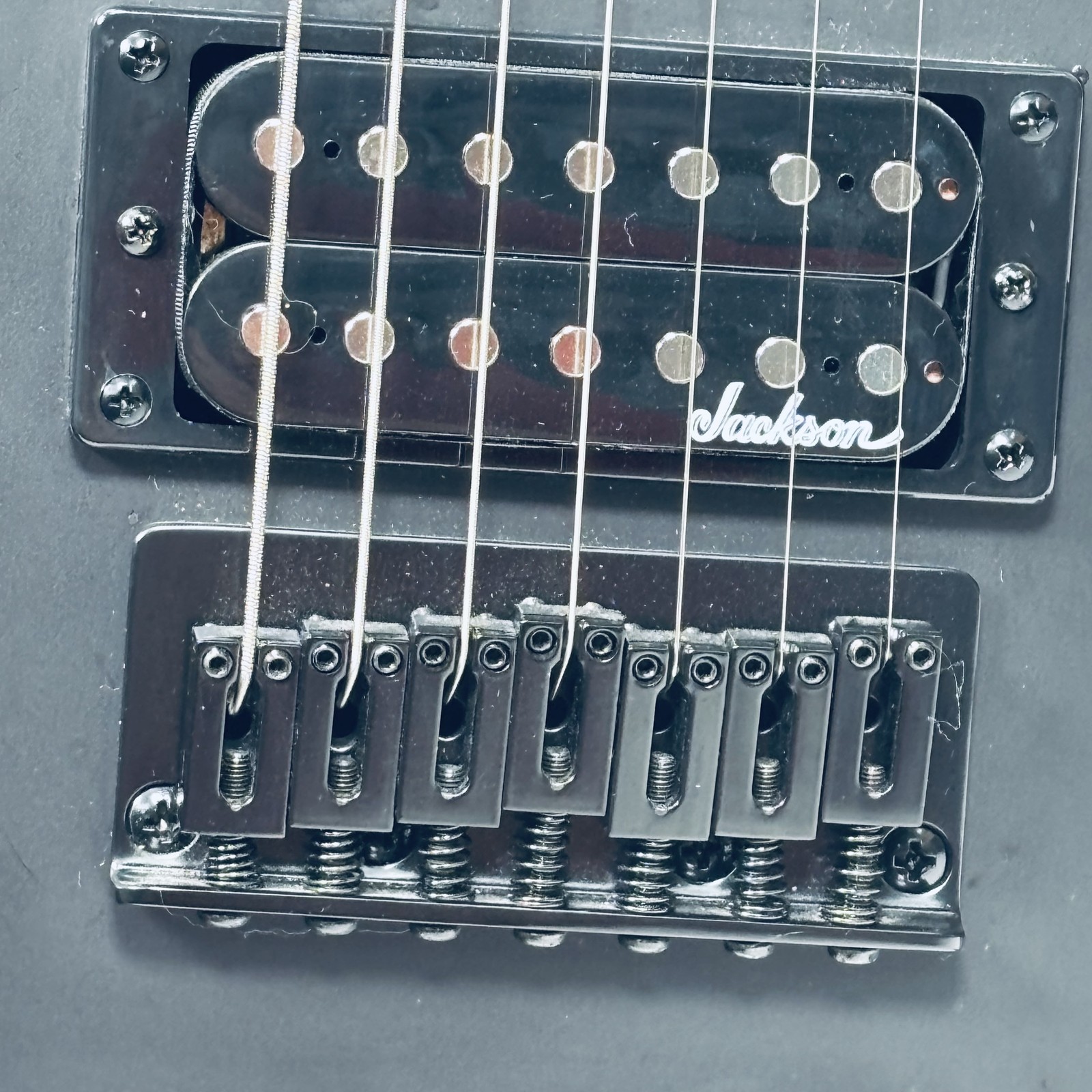 Jackson Rhoads JS22 HT 7-string Electric Guitar – Satin Black