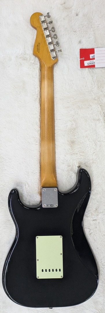 Fender Limited Edition Vintera II Road Worn ’60s Black Stratocaster, Maple board