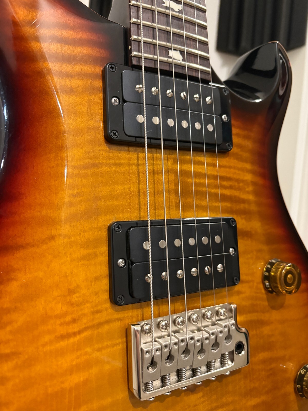 PRS CE-24 USA – Amber Sunburst with Black Satin Neck – 2022 with Gig Bag
