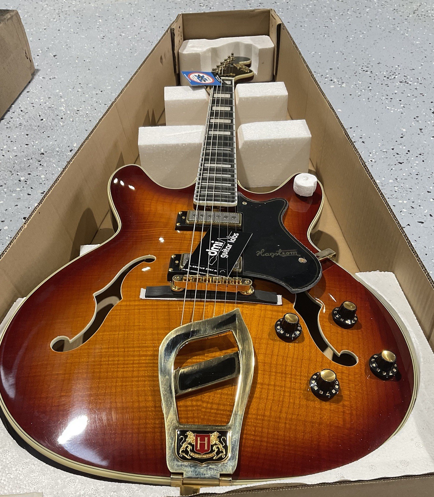 Hagstrom ’67 Viking II Electric Guitar Vintage Sunburst