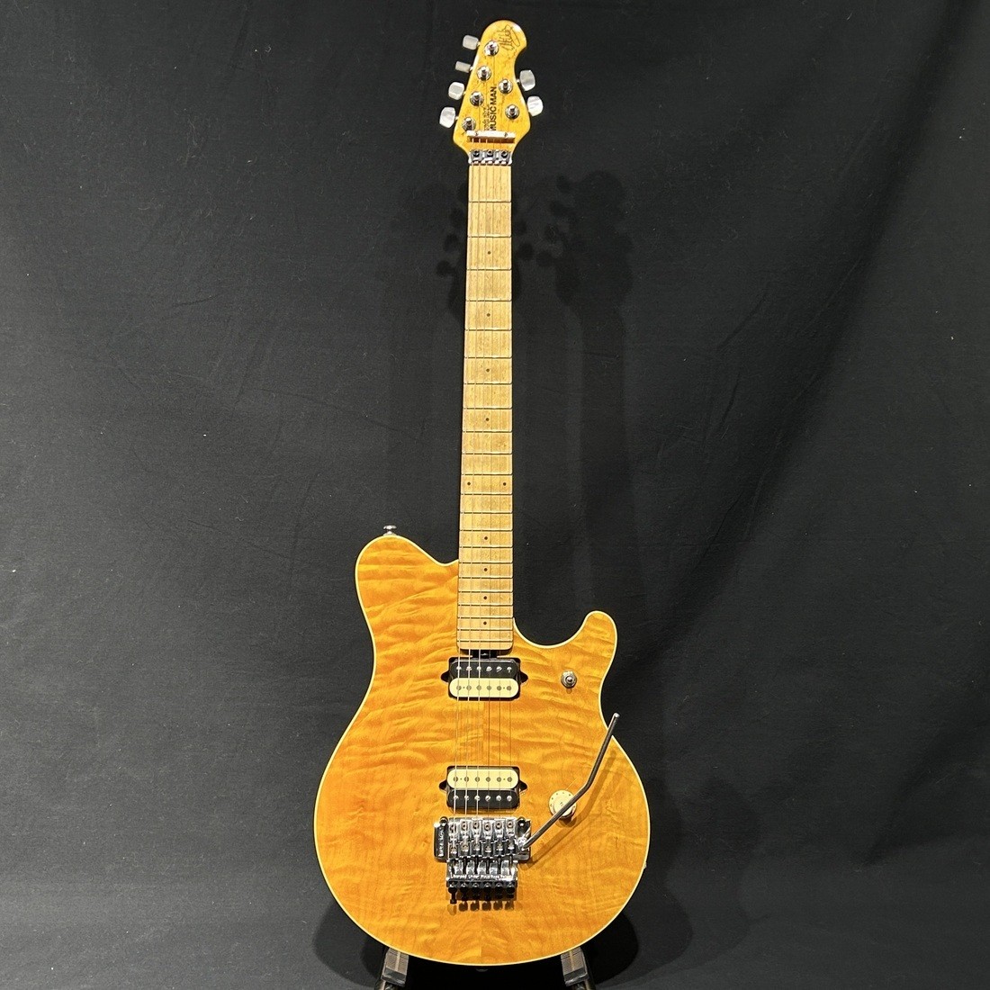 Music Man EVH Signature QMT Gold Translucent Electric Guitar, 3.4kg, Used