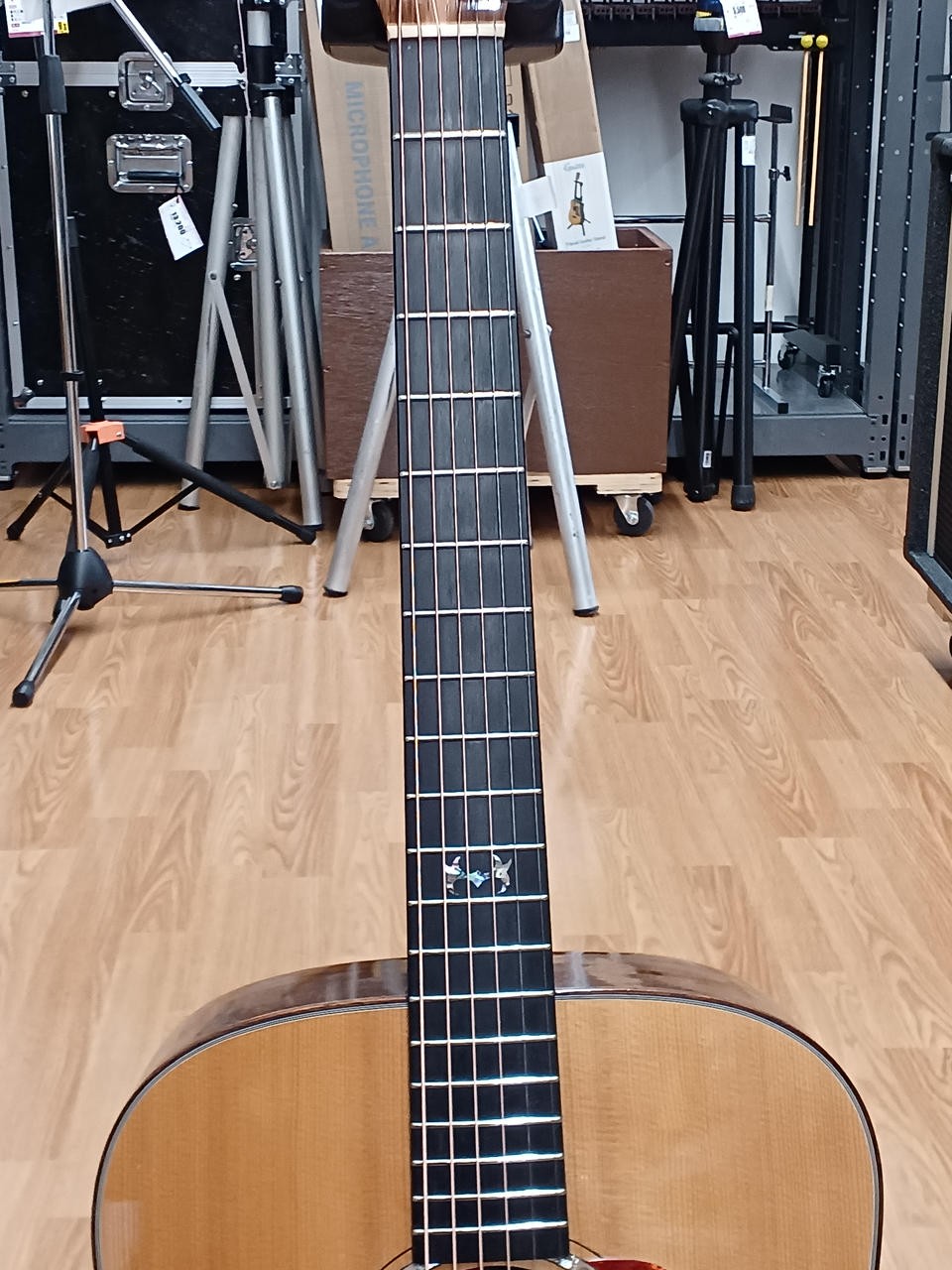 Morris M-81 Acoustic Electric Guitar B-BAND A2 Pickup Natural w/ Gig Bag