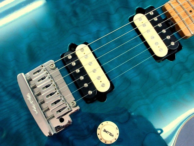 MUSIC MAN Axis Super Sport HH Tremolo Translucent Blue 2000 (no260725)