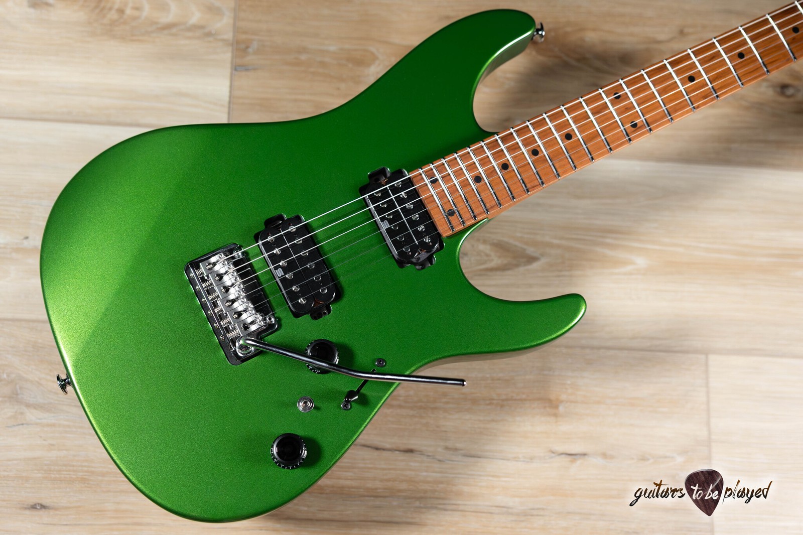 Ibanez AZ2402 Prestige HH Roasted Maple Neck w/ Case – Apple Green Metallic