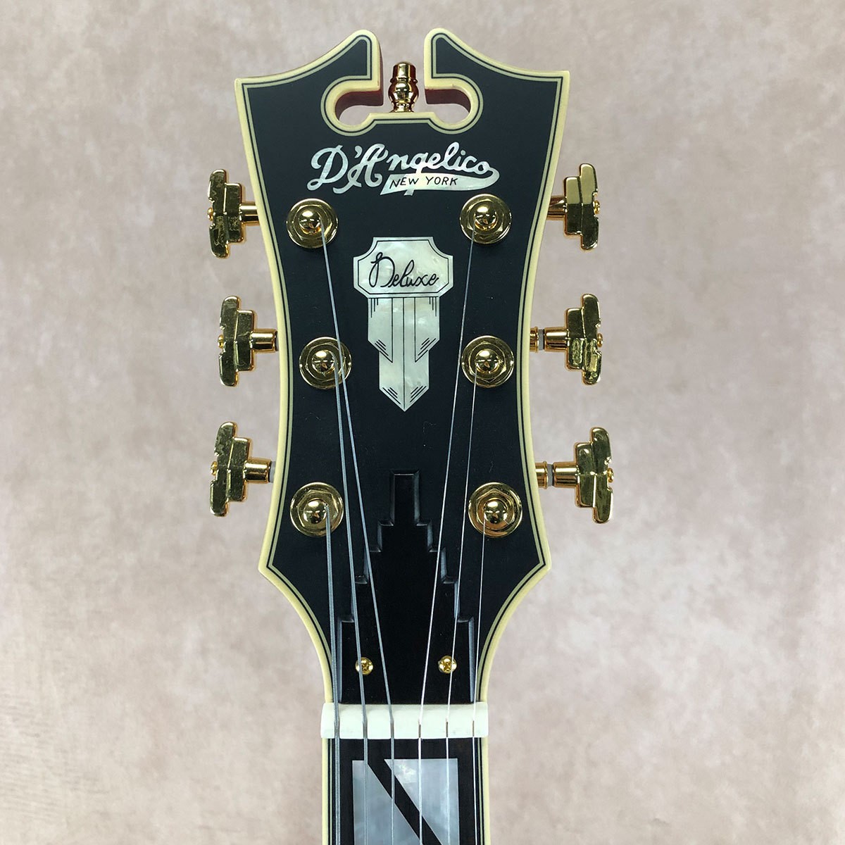 D’Angelico Deluxe Series Dc P-90 Satin Trans Wine Webshop Stock Safe delivery fr
