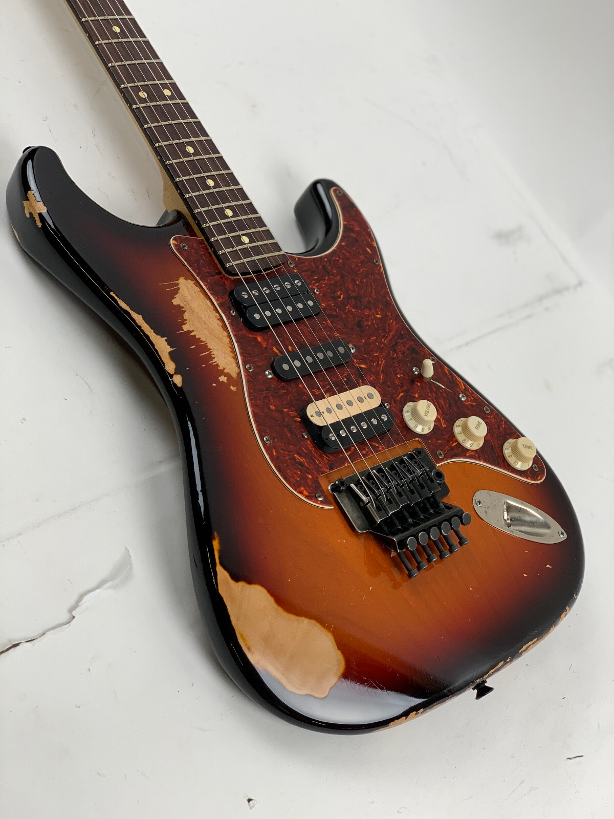LsL Instruments Saticoy Mick Mars Tribute MM 3 Tone Sunburst Heavy Age Floyd NEW