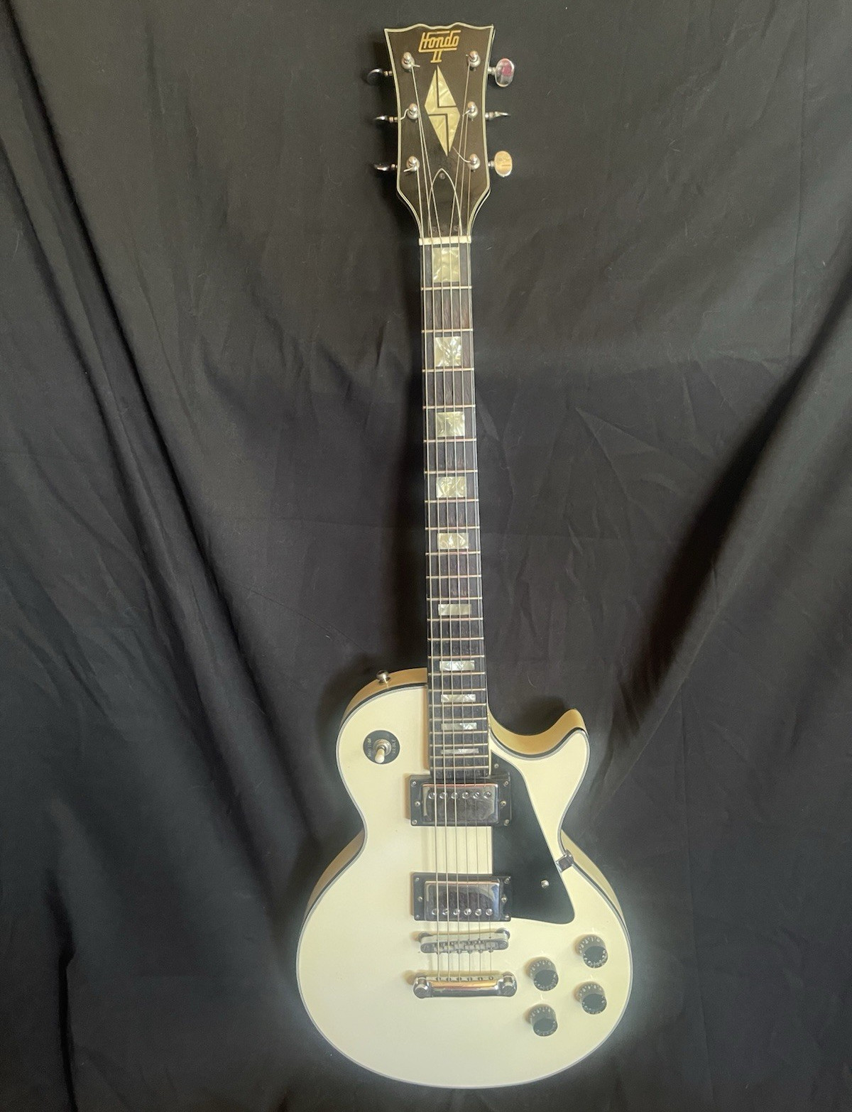 Hondo Hondo II H740W 6-String Solid body Electric Guitar White 1984