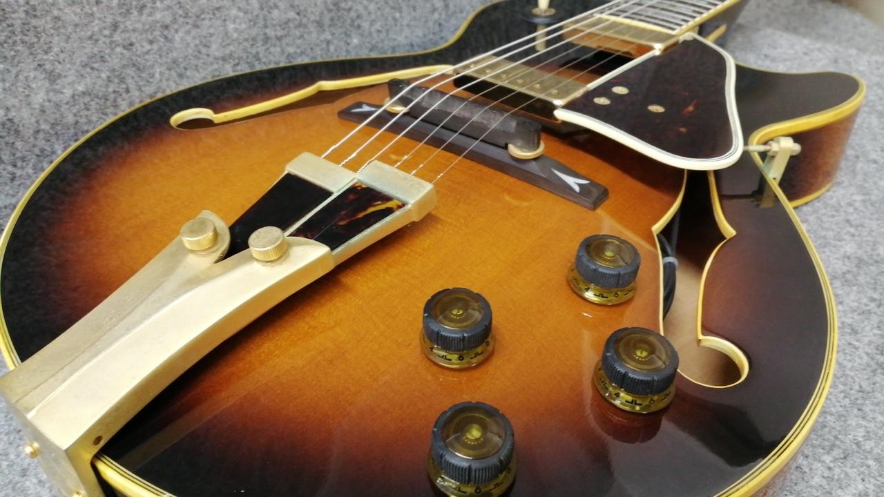 Ibanez GB10 George Benson Signature Hollowbody Electric Guitar Natural w/ Case