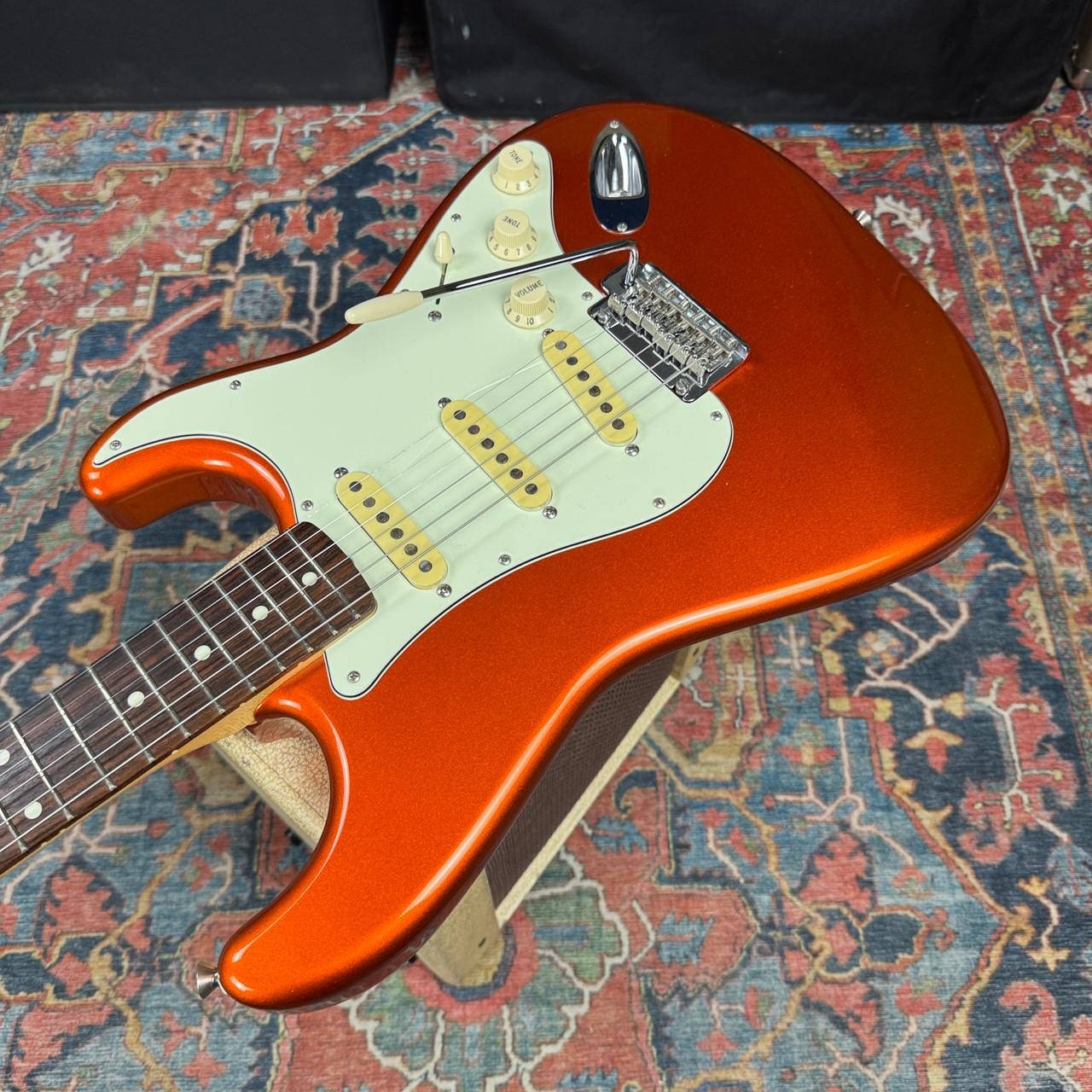 *Video* Fender Hybrid 60’s Stratocaster w/USA Vintage Pickups Candy Tangerine –