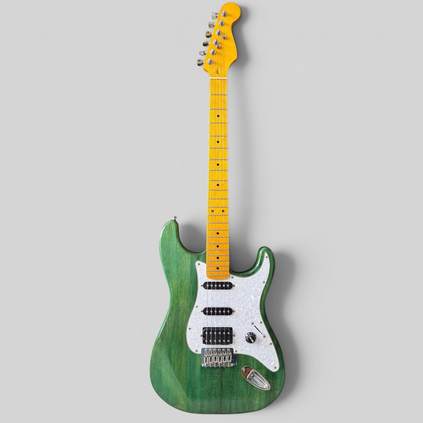 Custom HSS Strat Style Electric Guitar Green Maple Neck Hard Case Tested