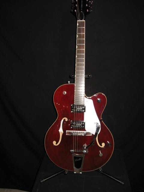 GRETSCH G5120 WALNUT 2011 MINT W/BLACK HARDSHELL CASE #709-2