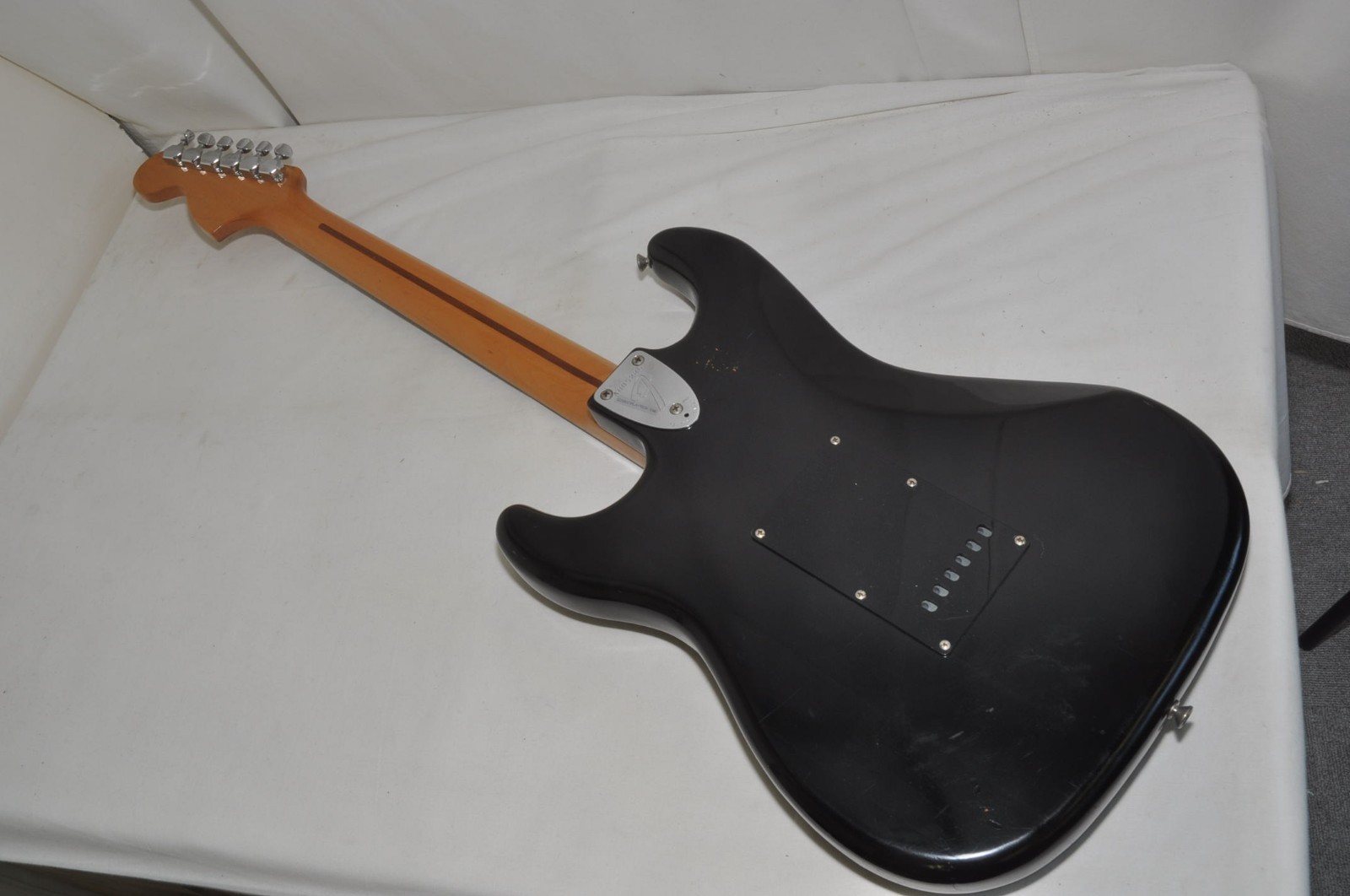 Fender Japan Squier ST72 Large Head Black Electric Guitar Ref No 7210