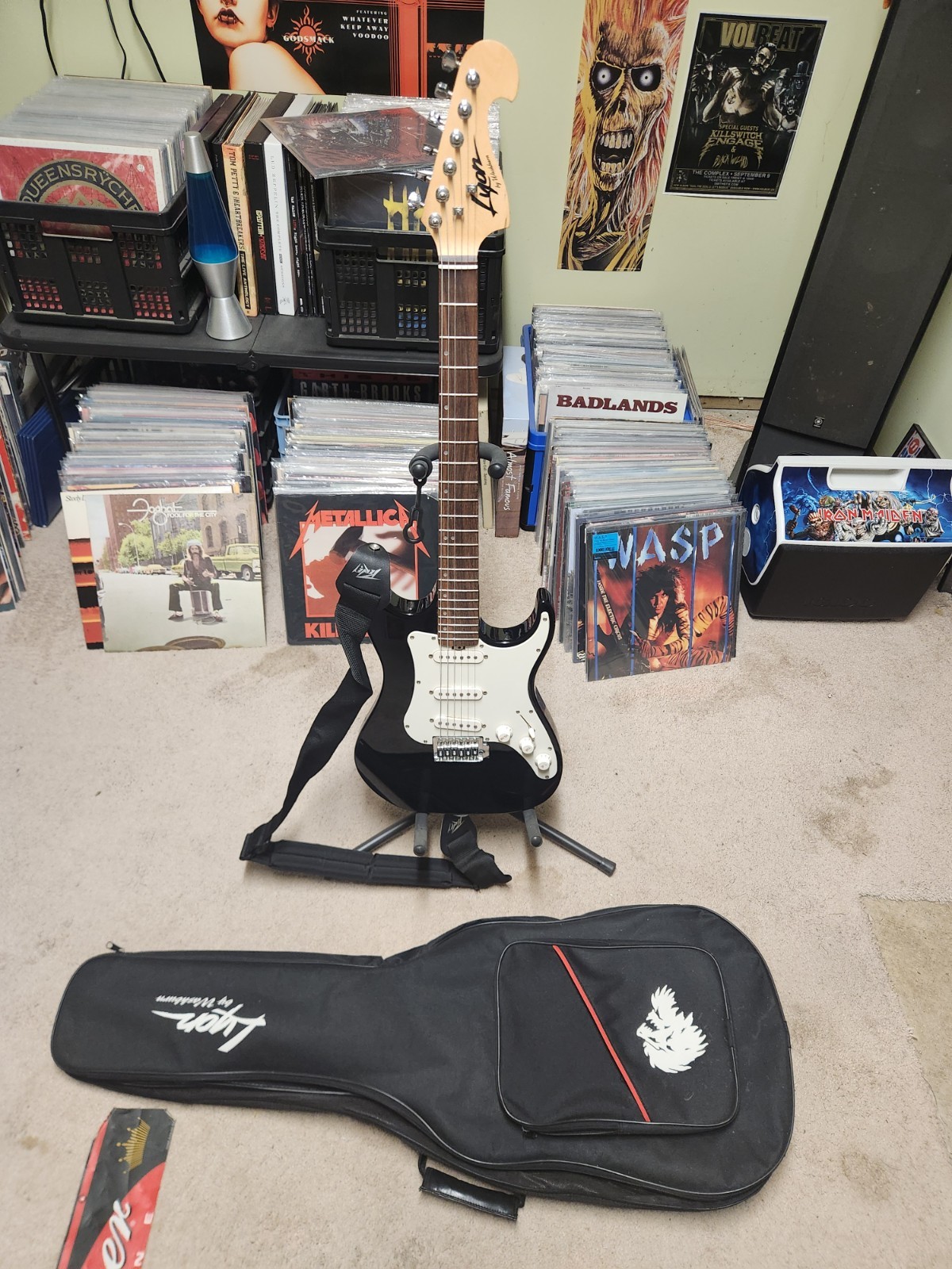 Lyon by Washburn Electric Guitar HSS Strat Style Black Maple Neck With Strap Bag
