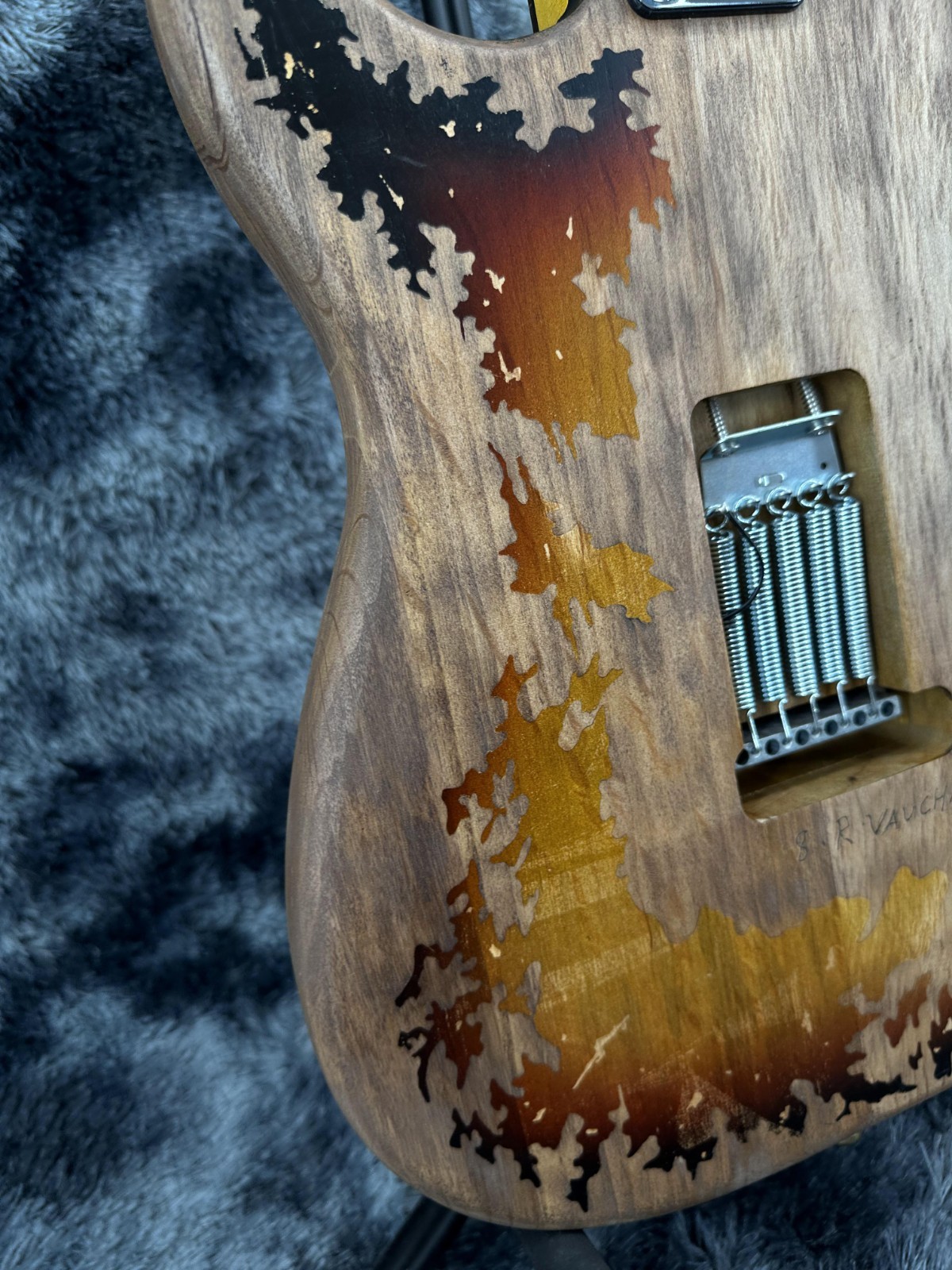 SRV Style ST Electric Guitar Relic Sunburst Wood Grain SSS Pickup Gold Hardware
