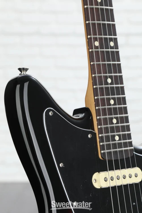 Fender Player II Jaguar Electric Guitar – 3-color Sunburst