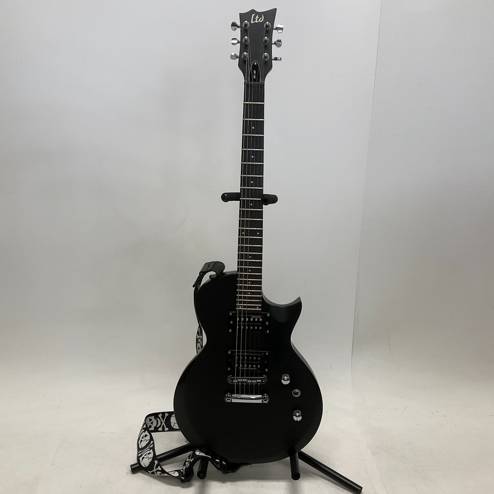 ESP LTD EC-10 Electric Guitar Black Right Hand with Gig Bag