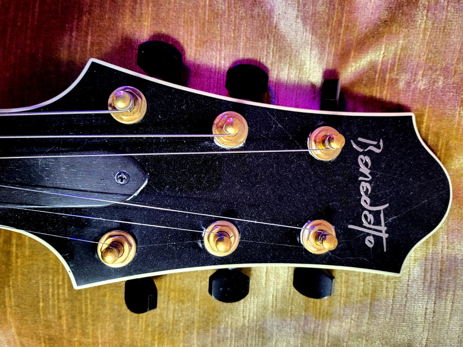 Benedetto Bambino Archtop Guitar signed