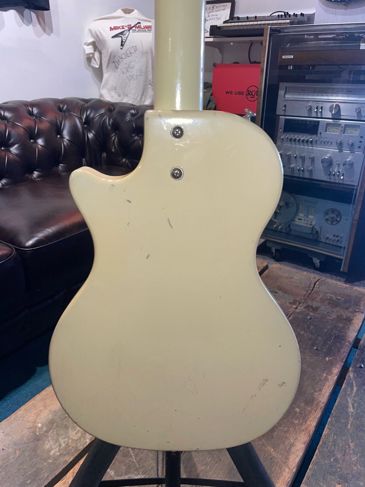 1961 Supro Model 1507 Original White