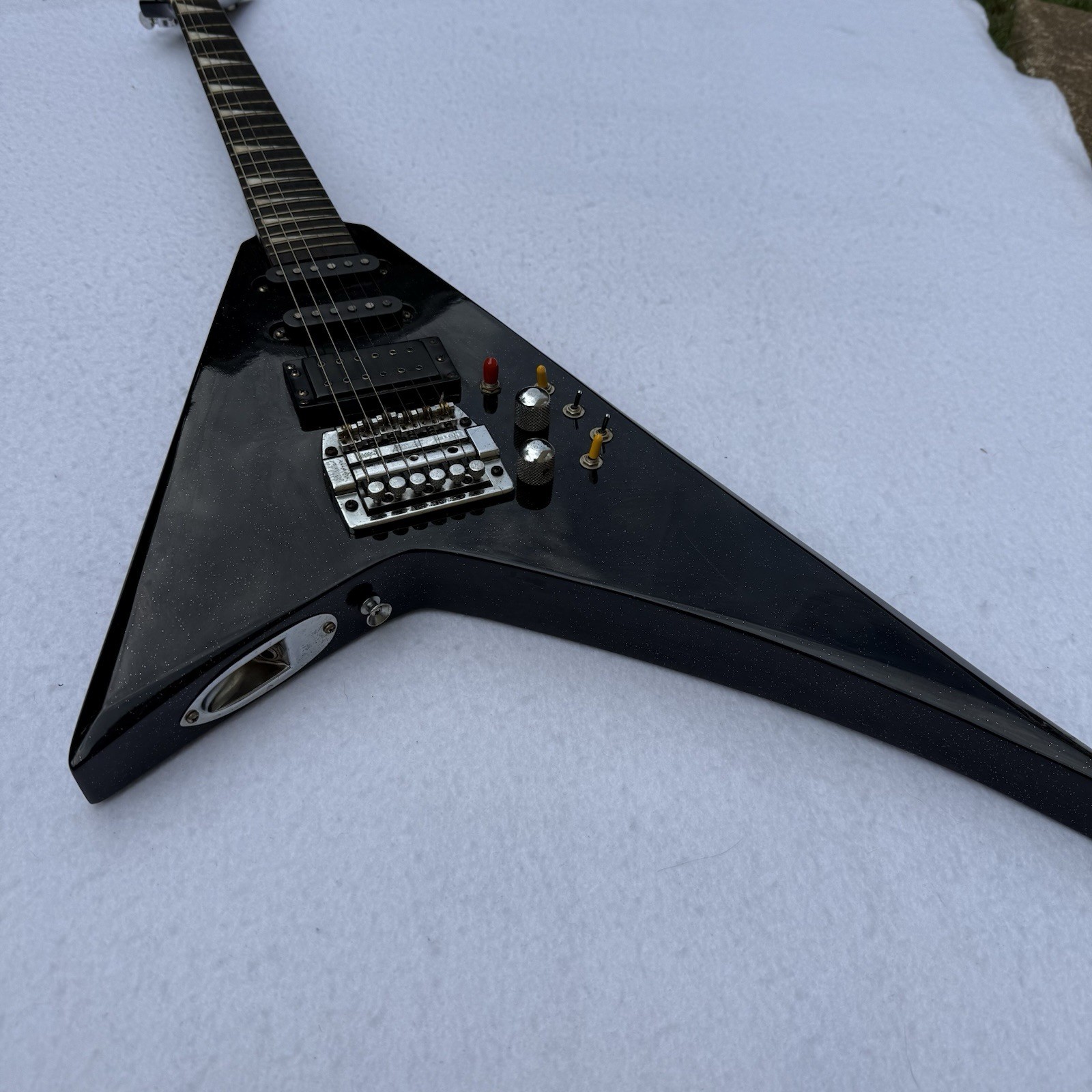 Rare Vintage 1985 Hondo Formula 1 H-772 KT Reverse Flying V