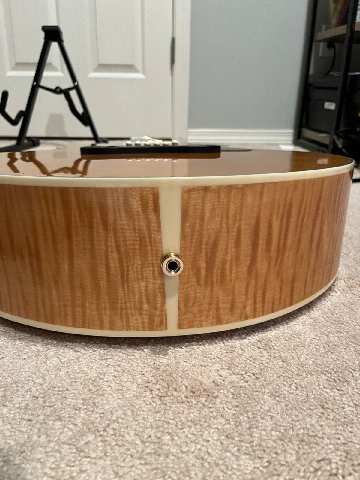 Left-Handed Sigma Grand Jumbo with Electronics, Maple back&sides , spruce top