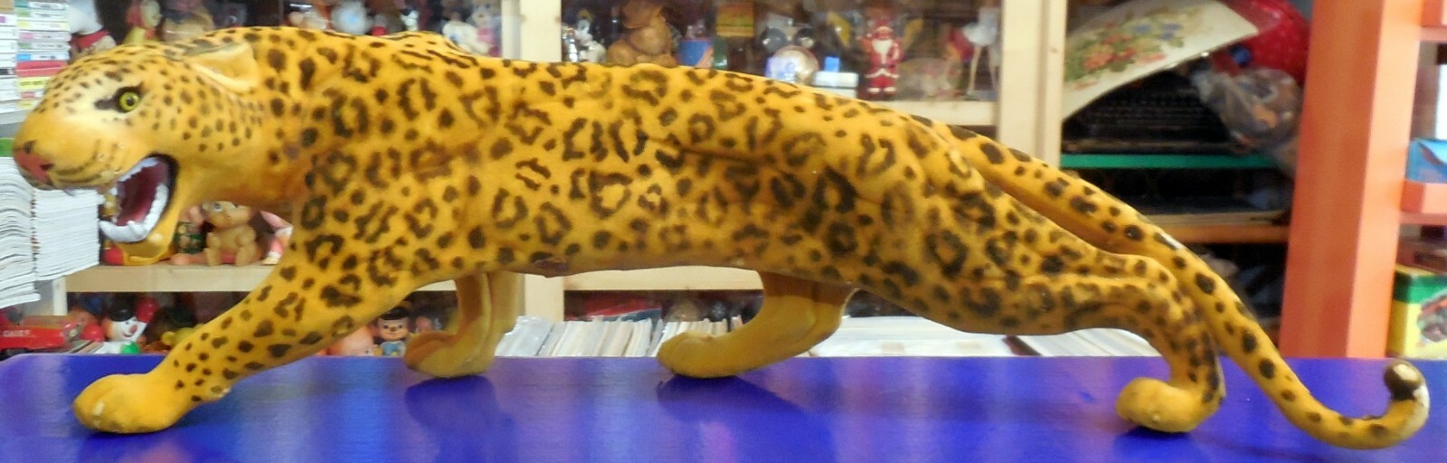 VINTAGE LARGE 19″ FIGURE FLOCKED JAGUAR LEOPARD 1960s toy figurines
