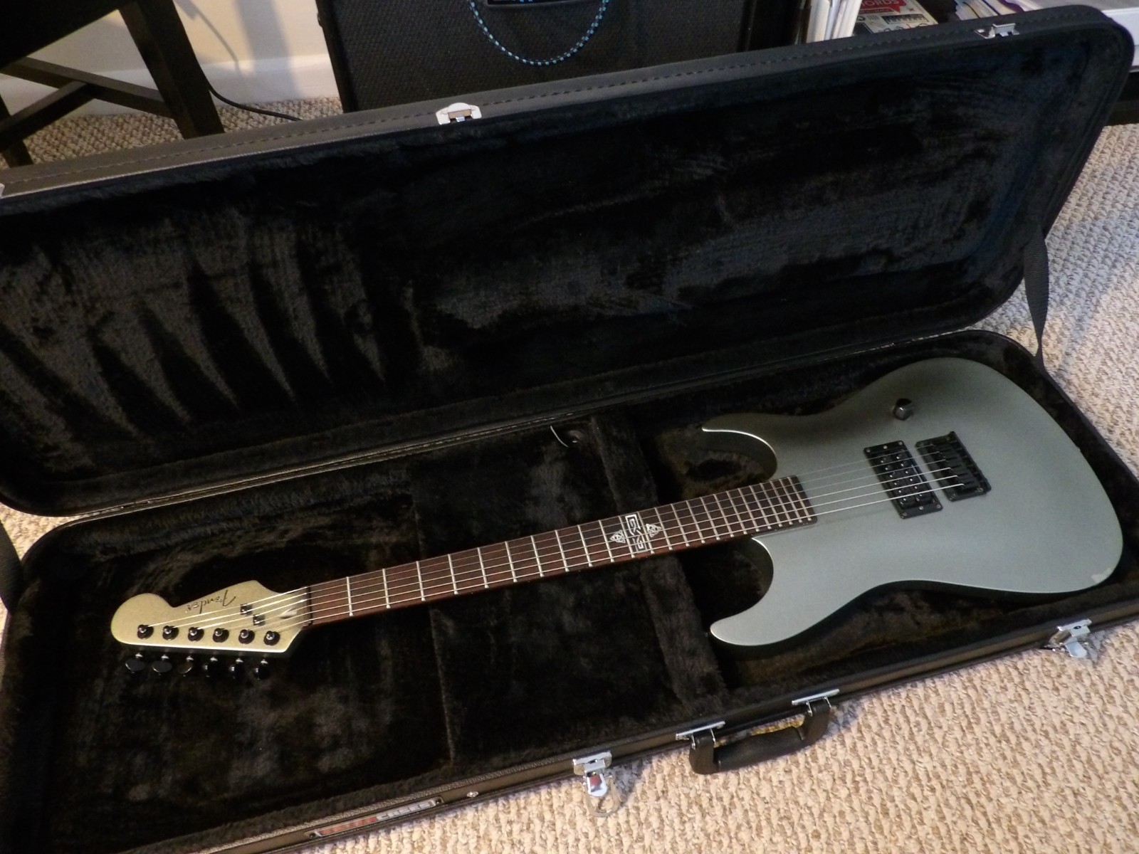 Fender Showmaster Single Humbucker – Pewter, with HSC