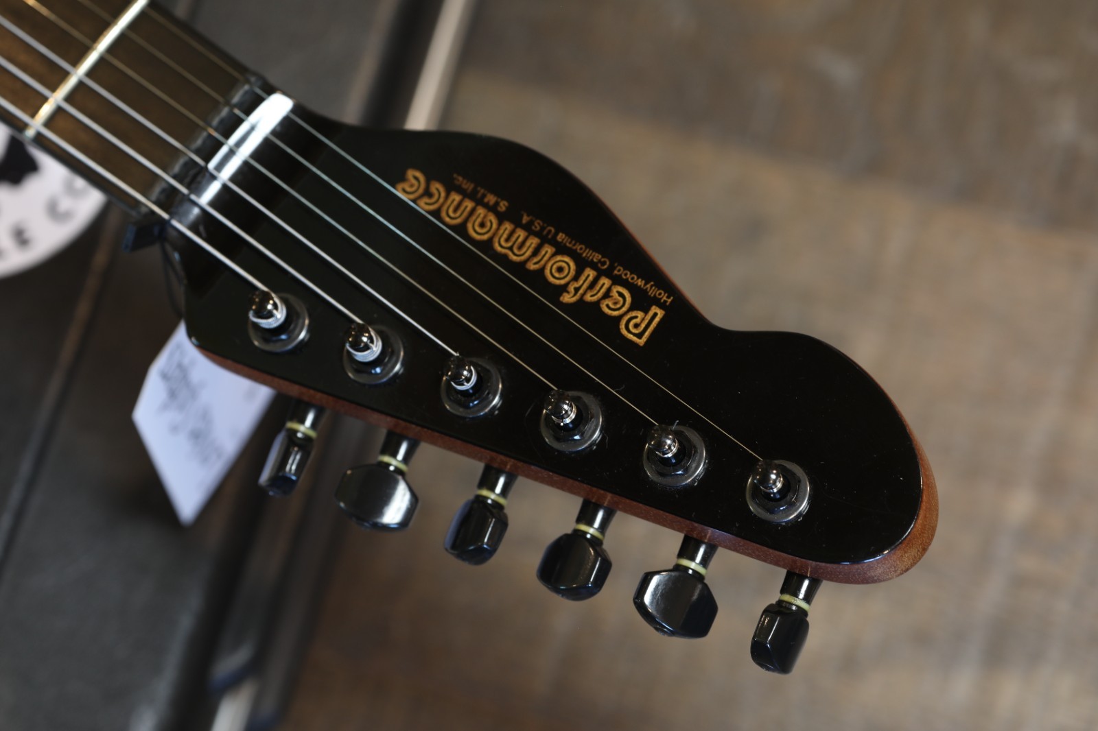 Lefty! Hollywood Performance HS D Marzio’s Electric Guitar Black Ebony + OHSC