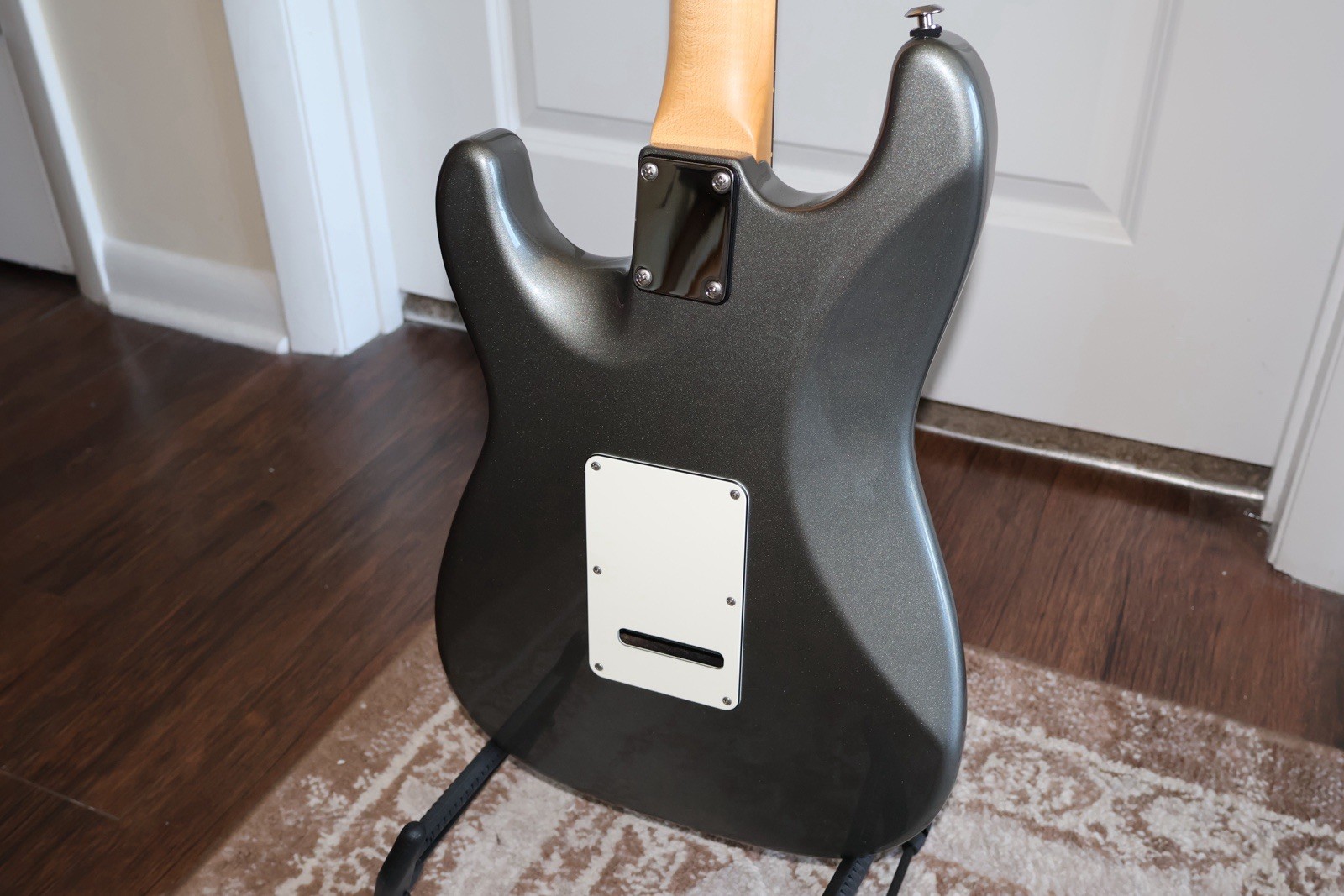 Suhr Classic S Plus HSS 2024 in Pewter Metallic