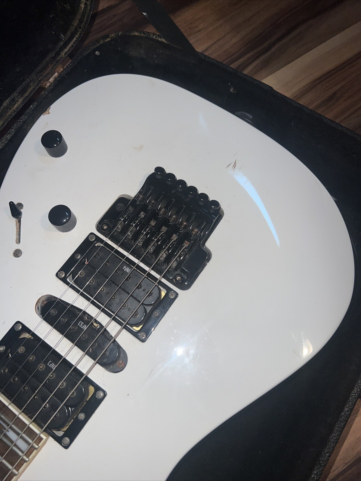 Beautiful IBANEZ RG370DX Bright White Guitar