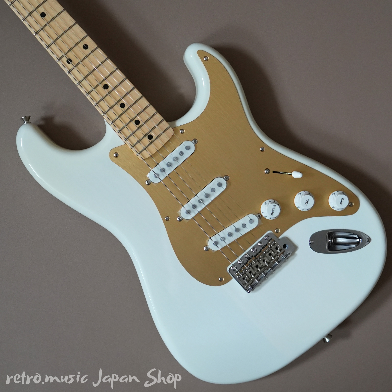 Fender Made in Japan Heritage 50s Stratocaster Maple Fingerboard White Blonde